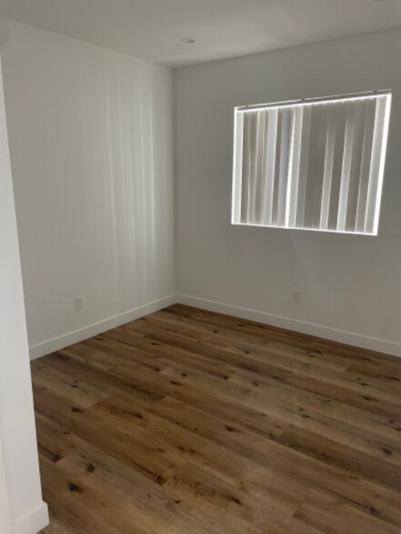 Building Photo - 6758 W 86th Pl