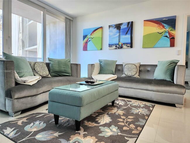Building Photo - 3505 S Ocean Dr