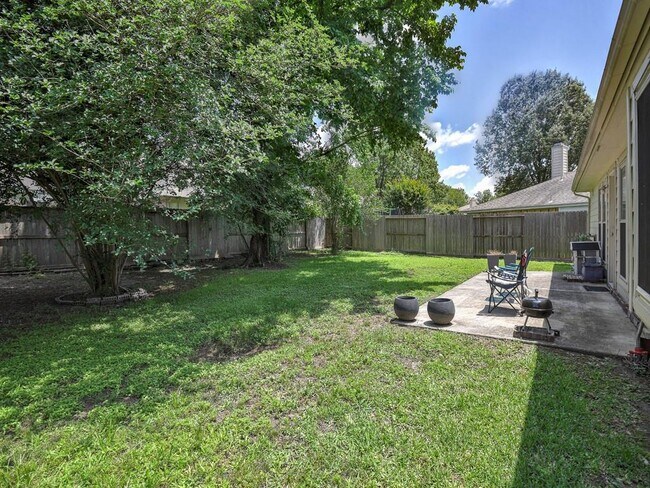 Building Photo - 6111 Caroline Green Ct