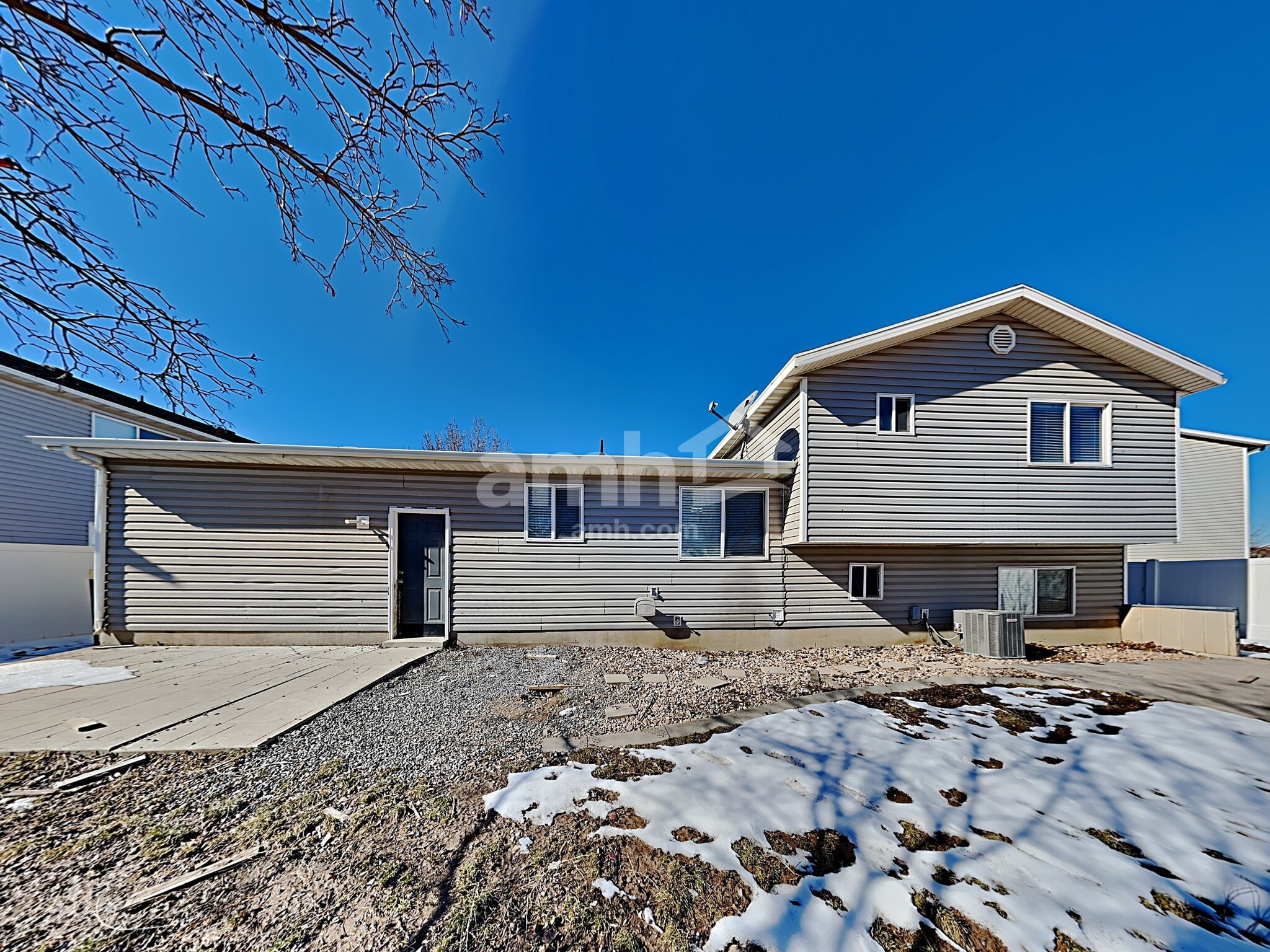 Building Photo - 482 W 465 S