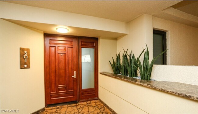 Building Photo - 4551 Gulf Shore Blvd N