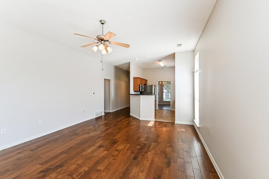 Building Photo - 12749 Fox Hunter's Dr