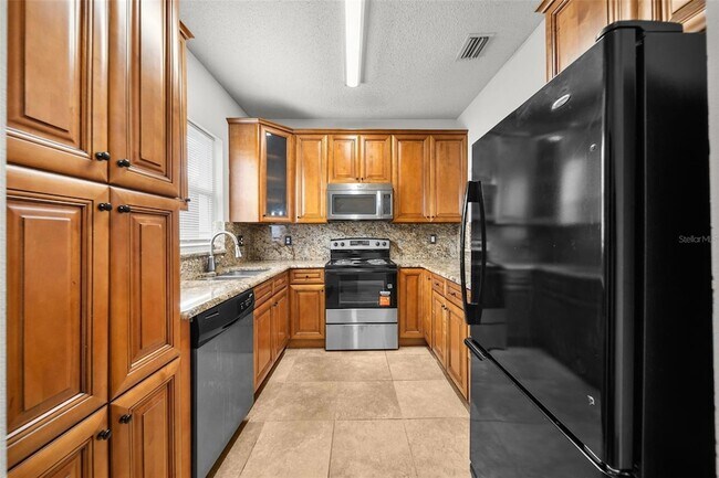 Building Photo - 18171 Paradise Point Dr