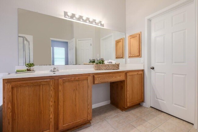 Building Photo - 11716 Larch Valley Dr