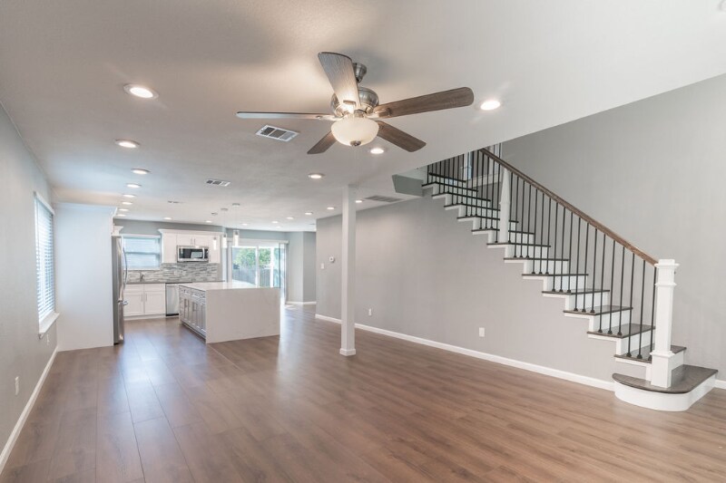Building Photo - 8319 Columbia Falls Dr