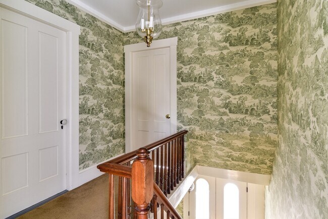 Building Photo - 110 Main St