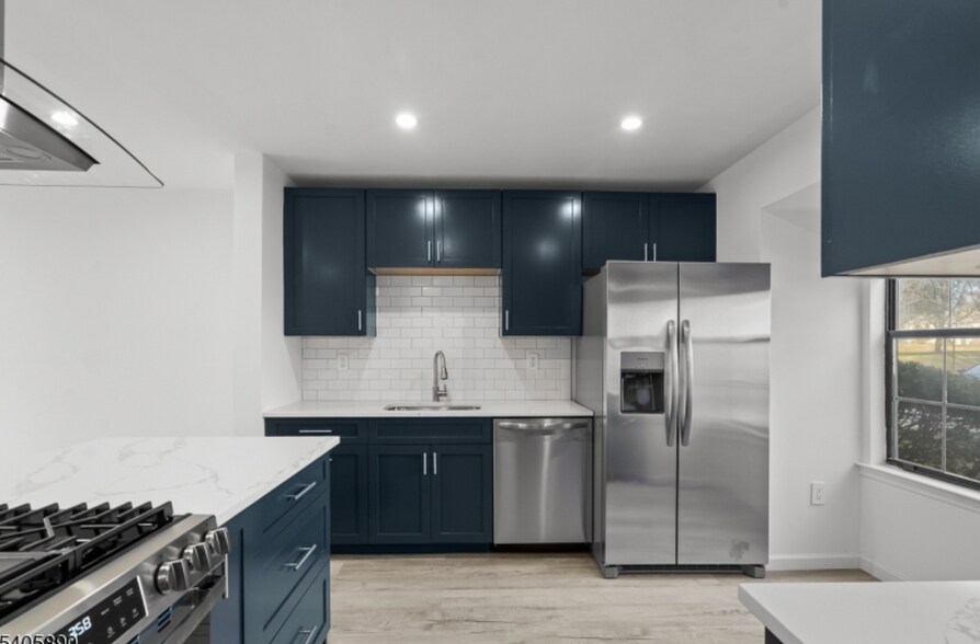 Building Photo - 243 Penns Way