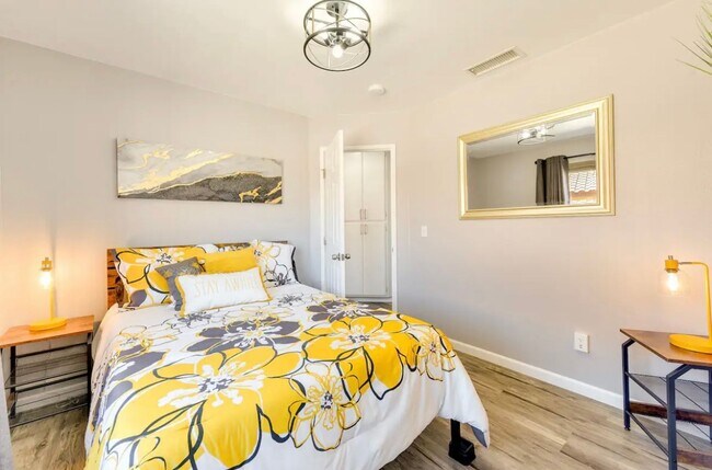 Building Photo - AVAILABLE NOW $200 off First Month Rent