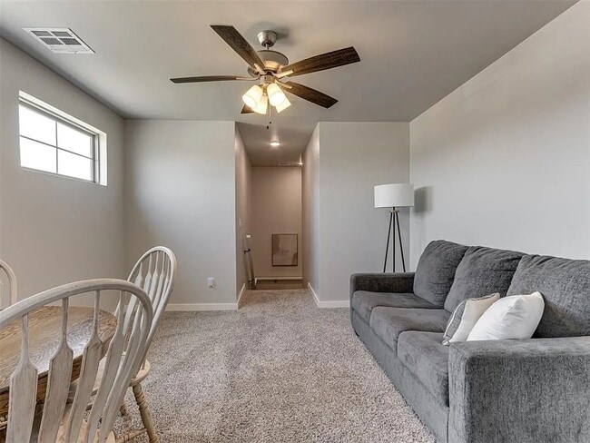 Building Photo - 1391 Hickory Trl