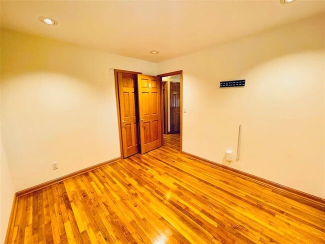 Building Photo - 24 Gaymor Ln