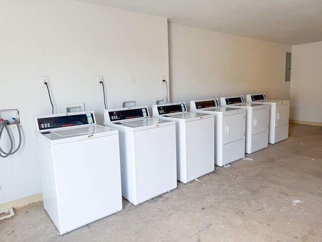 Building Photo - Spacious 1 Bedroom Apartment in Lubbock!