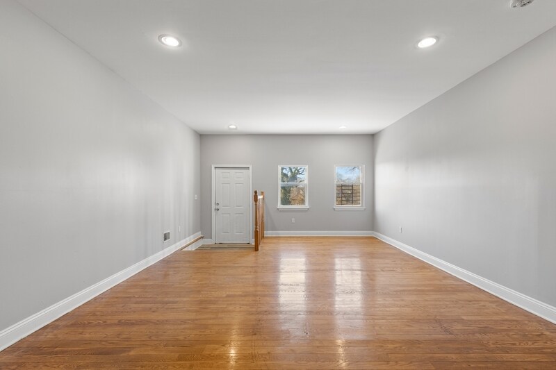 Building Photo - 1005 N Arlington Ave