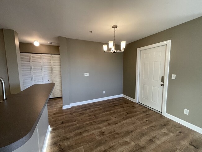 Building Photo - Spotless RANCH 2 Bed, 2 Bath Condo With 1 ...
