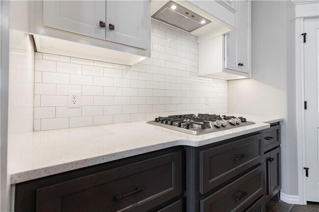 Building Photo - Very Nice 4 Bedroom, 3 Bathroom 3 Car Garage Home with Storm Shelter