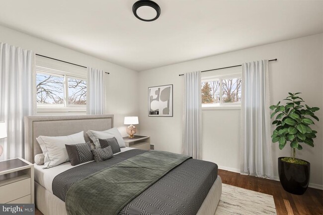 Building Photo - 10725 Maple St