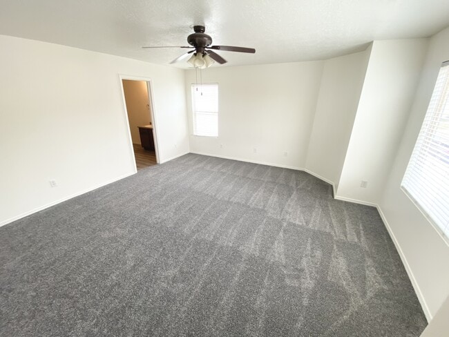 Building Photo - 1243 W 520 S