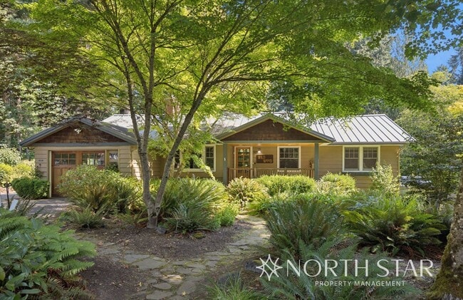 Building Photo - Charming Home in Coveted First Addition Ne...