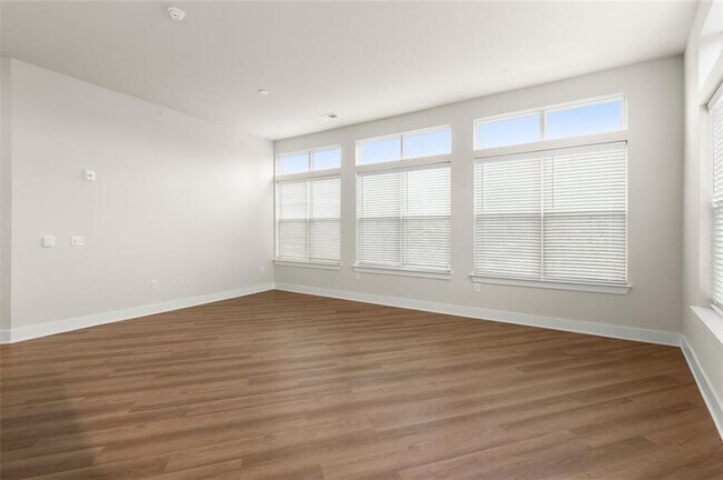 Building Photo - 2648 Sandy Plains Rd