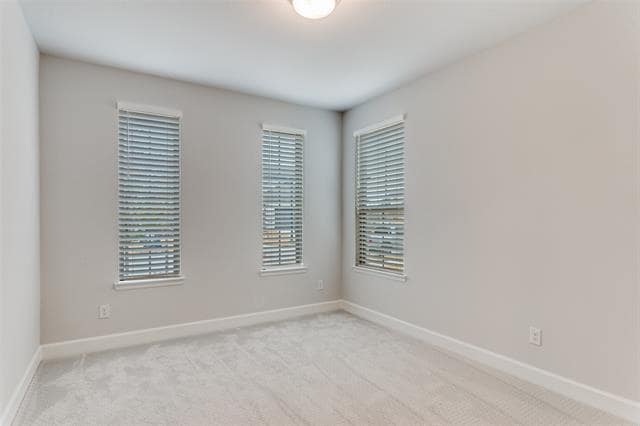 Building Photo - 2121 Eastus Ln