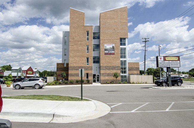 Building Photo - 1040 Trowbridge Rd
