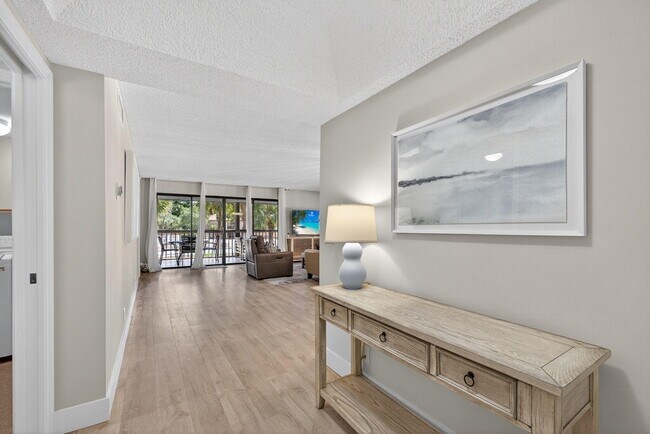 Building Photo - 419 Brackenwood Ln S