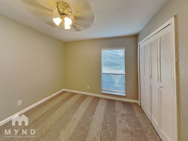Building Photo - 5033 Amhurst Ln
