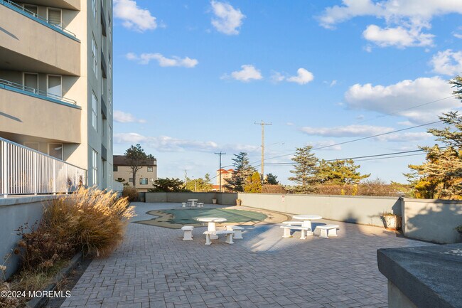 Building Photo - 300 Ocean Ave N