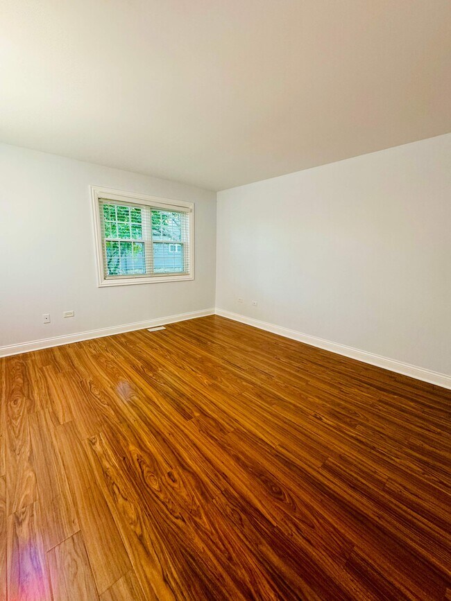 Building Photo - 35 Foxcroft Rd