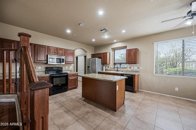 Building Photo - 16275 N 98th Pl