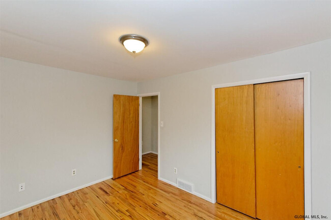 Building Photo - 238 Old Niskayuna Rd