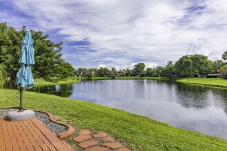 Building Photo - 9119 Limetree Ln