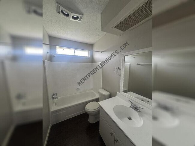 Building Photo - 23139 Lestergate Dr