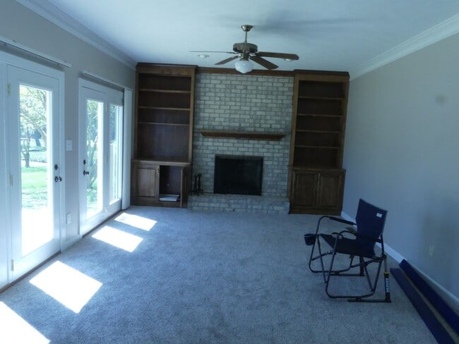 Building Photo - Water Front home on the Poquoson River wit...
