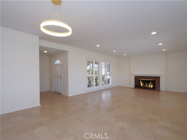 Building Photo - 27665 Longhill Dr