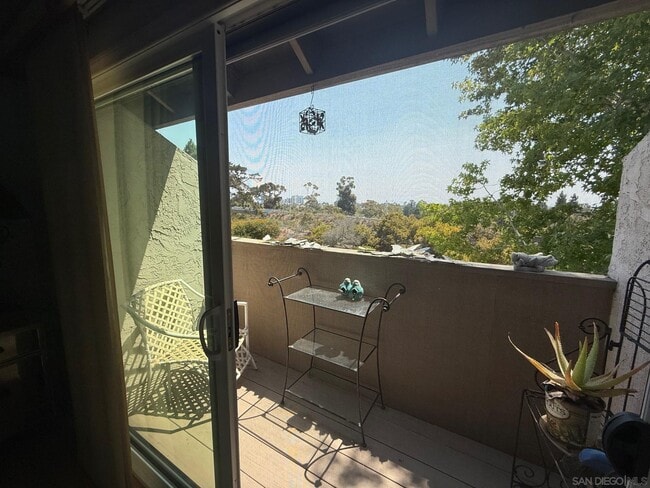 Building Photo - 8490 Via Sonoma