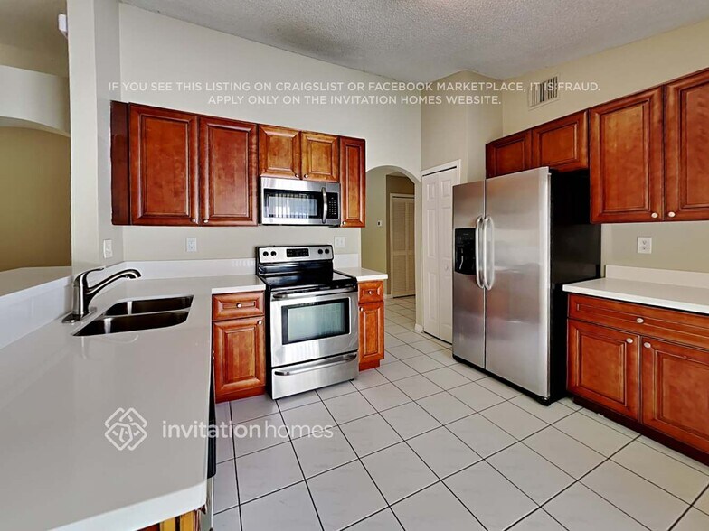 Building Photo - 16028 SW 86th Terrace