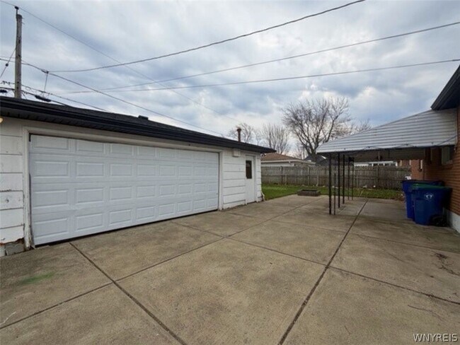 Building Photo - 4849 N Bailey Ave