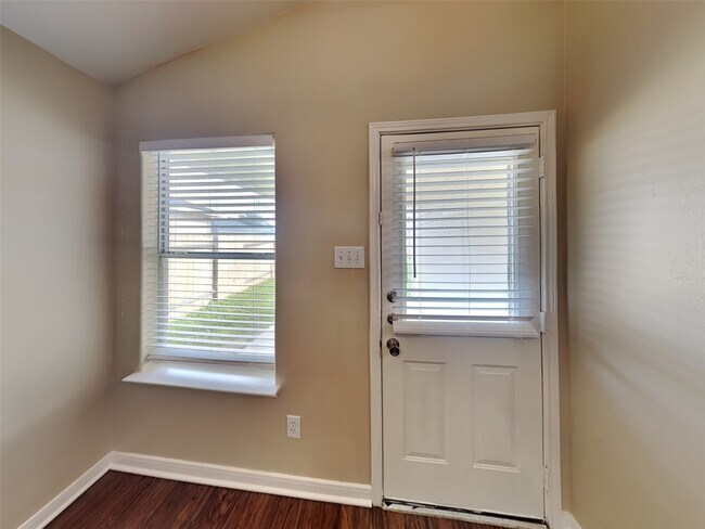 Building Photo - 28926 Village Creek Loop