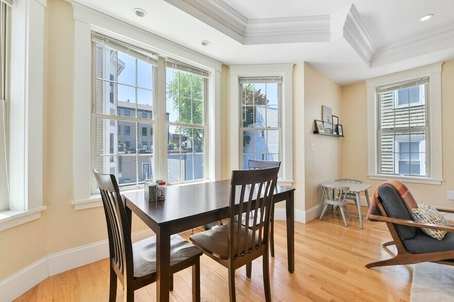 Building Photo - 261 Athens St