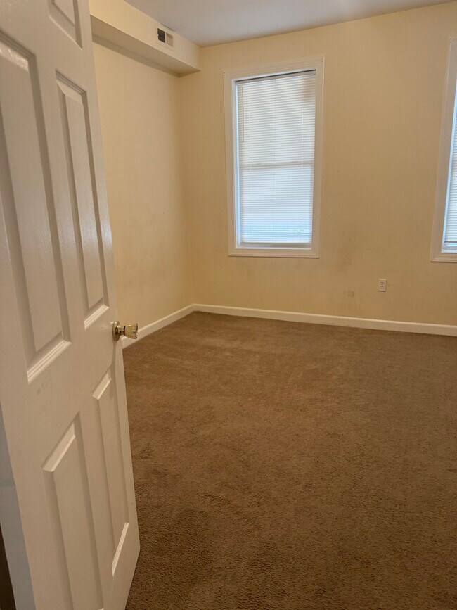 Building Photo - 4312 4th St NW