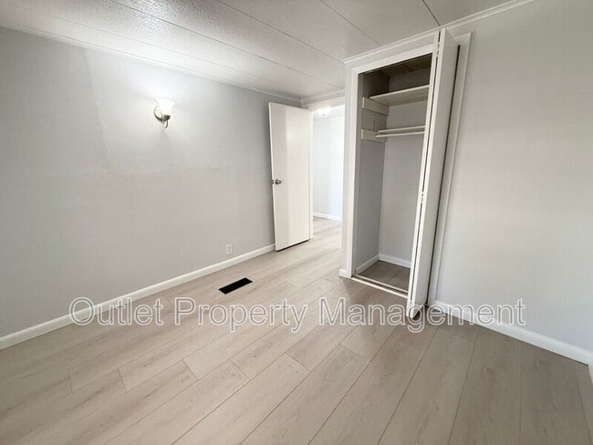 Building Photo - 6956 Attica Ln