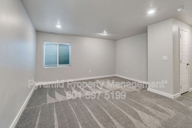 Building Photo - 4351 W Dixon Way