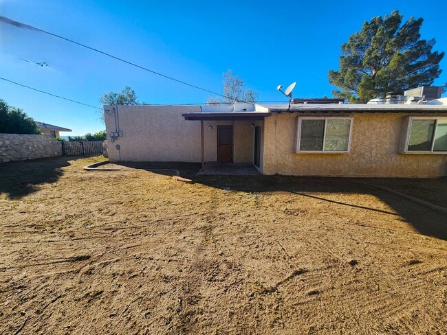 Building Photo - 3004 Missouri Ave