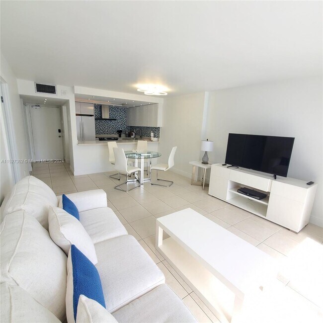 Building Photo - 401 Ocean Dr