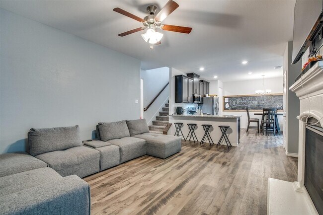 Building Photo - 2724 Pease Dr