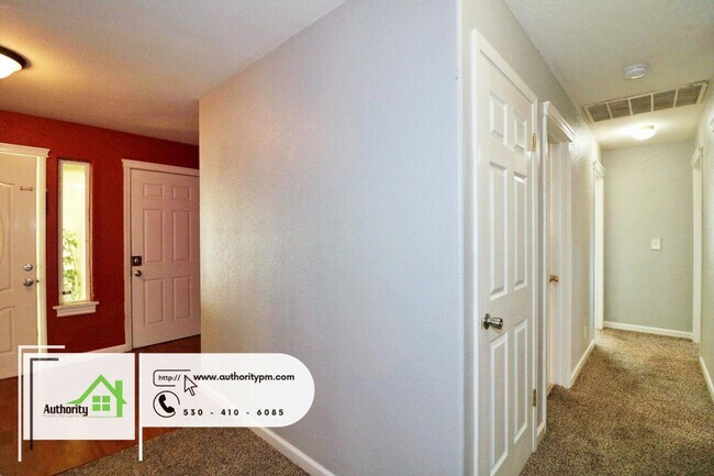 Building Photo - 3030 Dove St