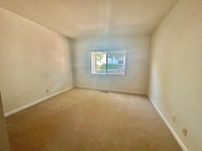 Building Photo - 5138 Cribari Pl