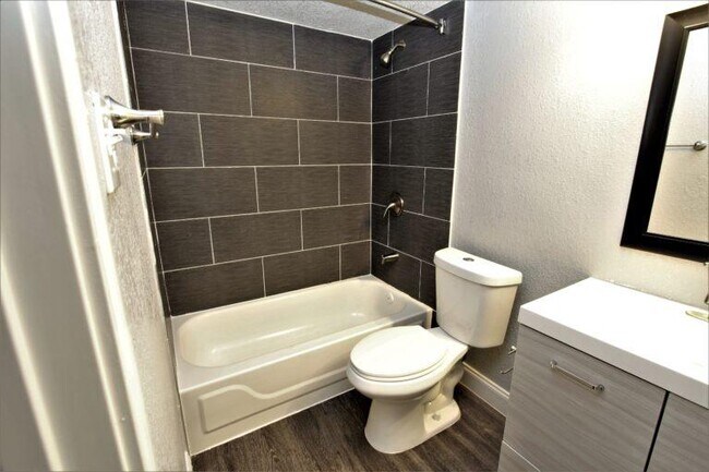 Building Photo - 6509 Berkman Dr
