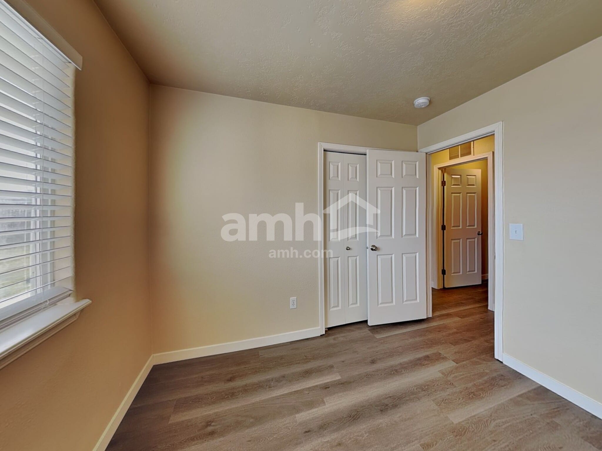 Building Photo - 19782 Amherst Ave