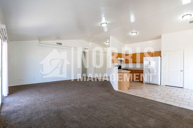 Building Photo - 10493 W Arivaca Dr